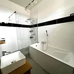 Maison 6 Proche Avec Wifi Et Salle De Jeux - Fr-1-197-447 *