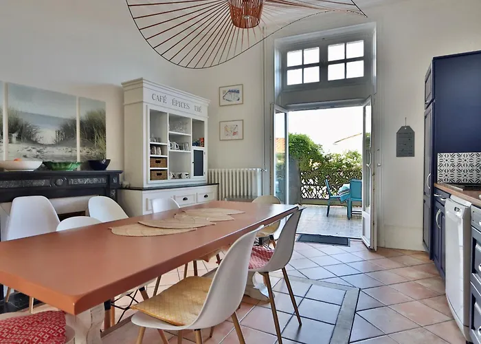 Maison 6 Proche Avec Wifi Et Salle De Jeux - Fr-1-197-447 *